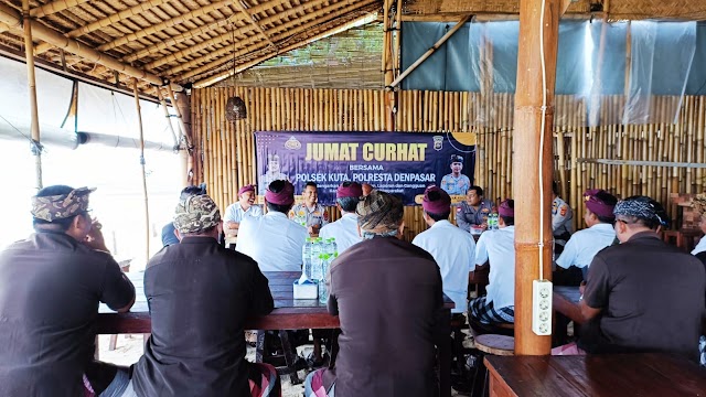 Program Jumat Curhat, Kapolsek Kuta Jalin Silaturahmi Dengan Prajuru  Desa Adat Kelan
