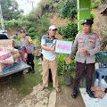 Bhayangkari Peduli: Kapolsek Pitu Riase Terlibat Langsung dalam Penyaluran Bantuan Korban Banjir