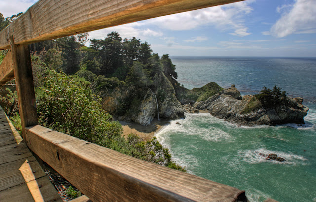 waterfall Julia Pfeiffer Burns State Park