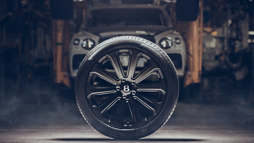 Mulliner Develops Massive 22-inch Carbon Fiber Wheels for Bentley