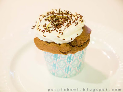 Chocolate cupcake with mascarpone cream