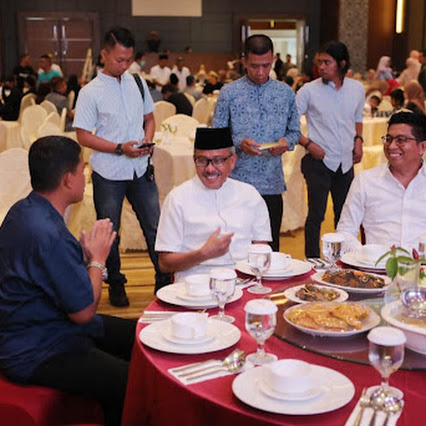 Jefridin Pererat Kebersamaan dalam Buka Puasa Bersama Ikatan Alumni Teknik dan Perkapalan UNHAS Batam