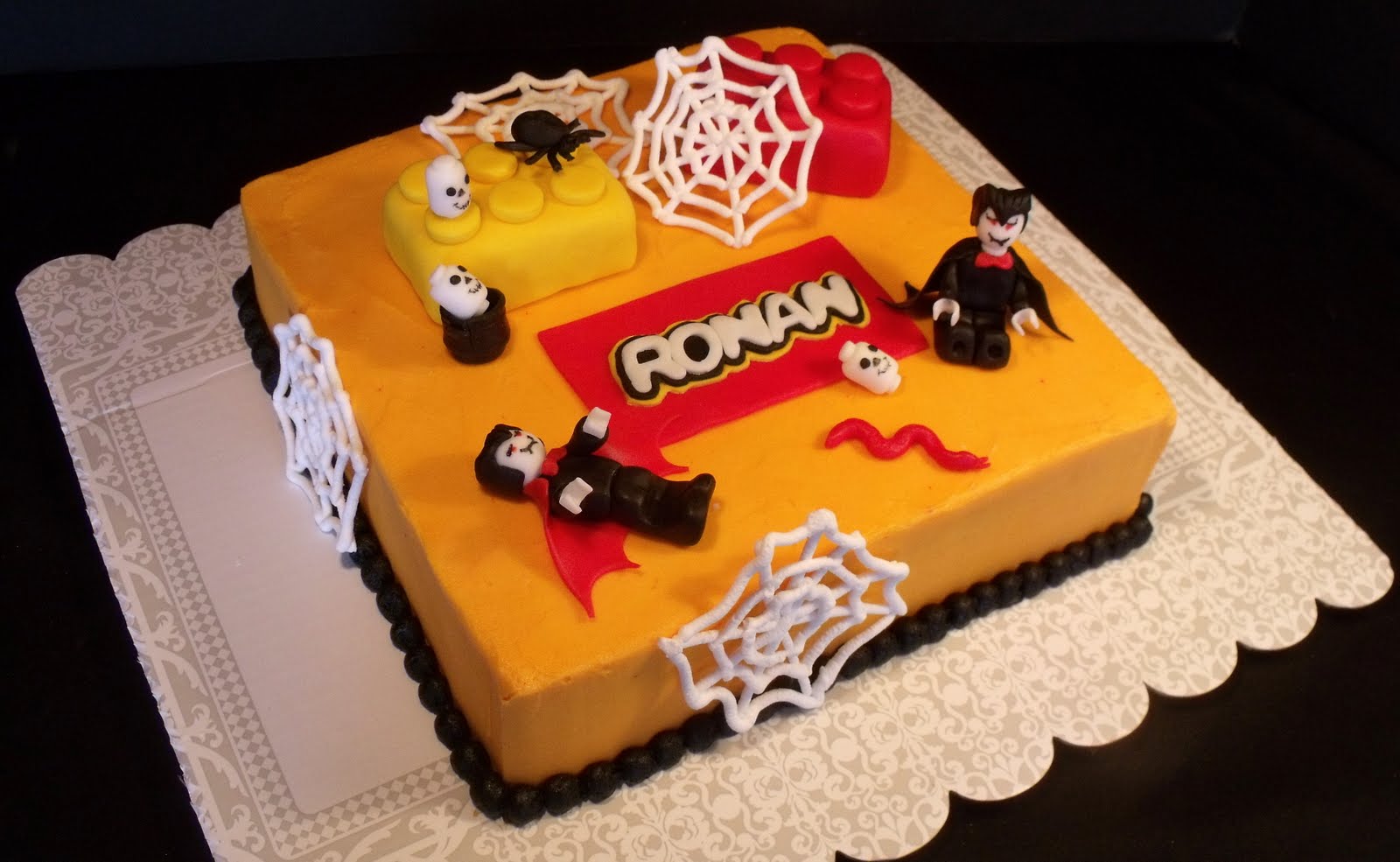 cake halloween Finally Halloween is hereHappy Halloween!