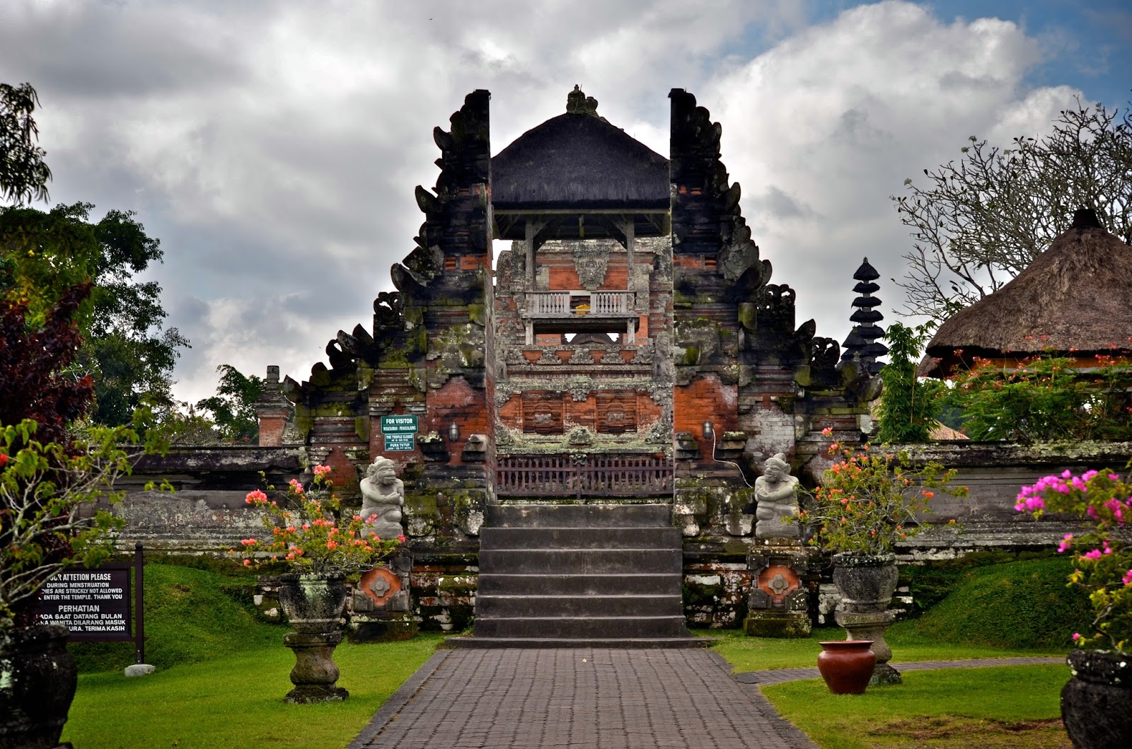  Taman  Ayun  Temple  Bali  Indonesia Feel in Bali 