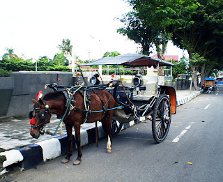  seringkali terdapat peragaan kesetimbangan ibarat yang sanggup Anda lihat pada gambar Pintar Pelajaran Pengertian Gerak Rotasi, Kinematika dan Dinamika Rotasi, Momen Gaya Inersia, Kesetimbangan Benda Tegar, Contoh Soal, Kunci Jawaban