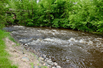 Sunrise River at Sunrise City park