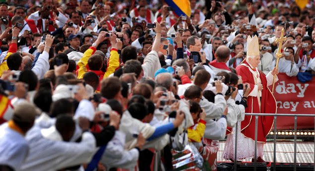 benedict xvi ash wednesday 2011. Pope Benedict XVI greets the