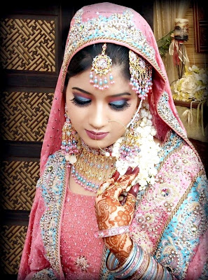 Latest Pakistani Bridal Wear,pakistani bridal,pakistani bridal wear,latest pakistani clothes,pakistani bridal dresses,latest pakistani dresses,pakistani clothes,bridal wear,bridal wear pakistani