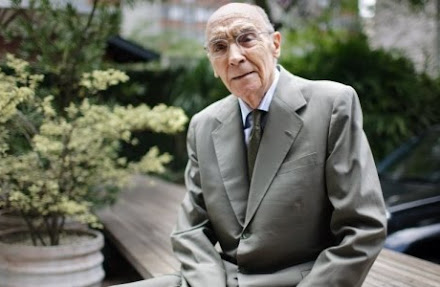 Morre aos 87 anos o escritor português José Saramago, Nobel de Literatura em 1998