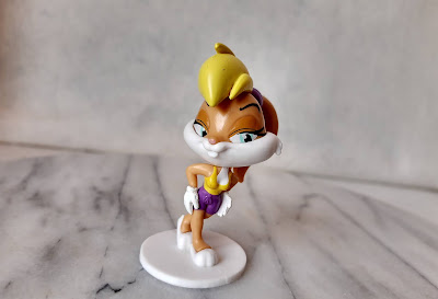 Miniatura de vinil estática com base da Lola Bunny coleção Looney Tunes do Bob's   - o rabo de cavalo foi colado  R$ 15,00