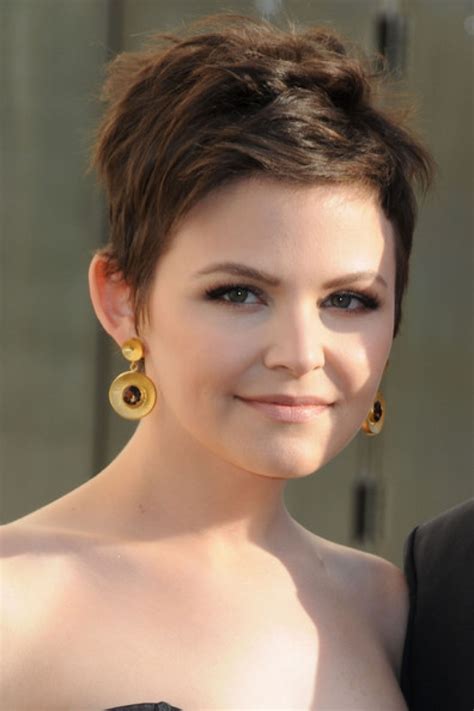 	Chic Hairstyles for Short Hair	