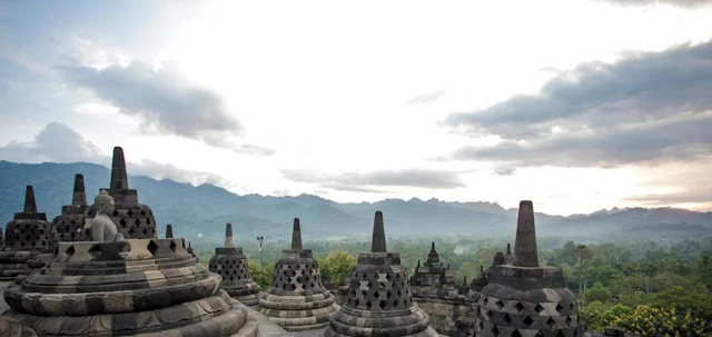 Candi Borobudur, Jawa Tengah: Perjalanan Megah Melalui Warisan Spiritual Indonesia