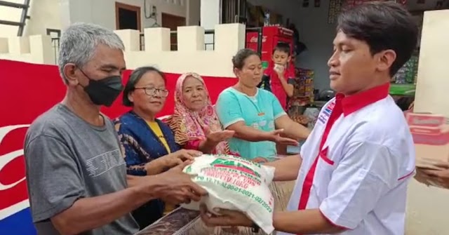 Pabrik Caisar Spring Bed Bantu Pedagang Korban Kebakaran di Jamin Ginting Medan