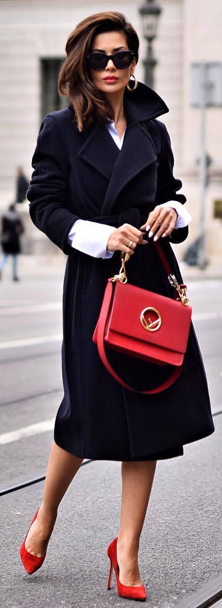 amazing outfit idea : red bag + black long coat + heels