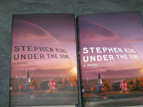 Stephen King's Under the Dome dust jacket