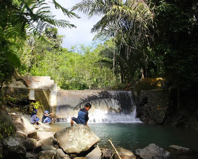 Keindahan Sungai di Desa Kebonharjo, Samigaluh, Kulon Progo