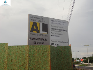 Placa de empreendimento na Lagoa Seca.