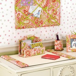 Desk Accessory Sets on Girls Study Time 3 Piece Pink Paisley Desk Set