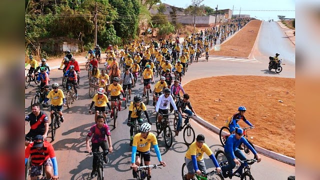 Bora de Bike reúne 4 mil ciclistas no Eixo Leste-Oeste 01, em Aparecida