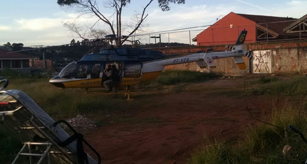 Homem se feriu gravemente após queda de uma árvore