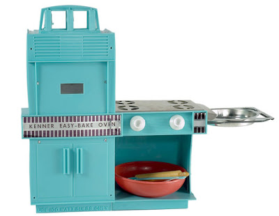 Lot - 1960s Kenner Easy-Bake Oven