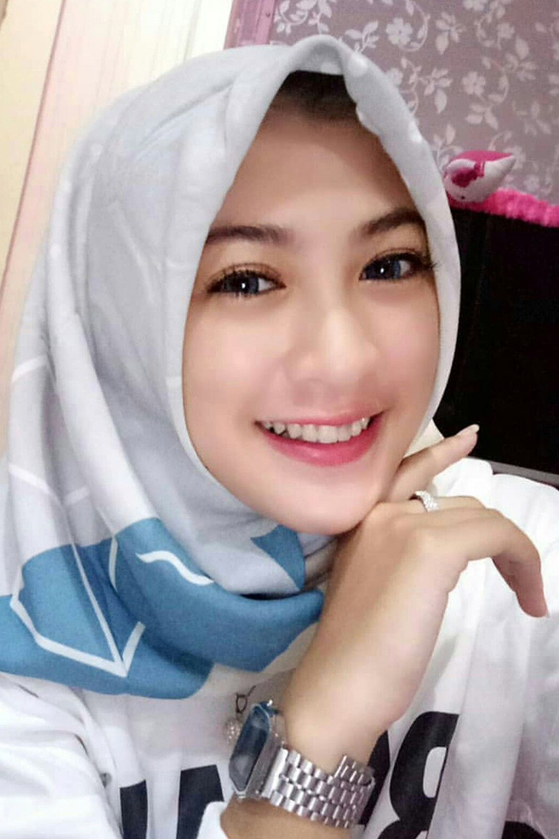 Kumpulan Foto Cewek Muslimah Hijab  Cantik  Indonesia Dzargon