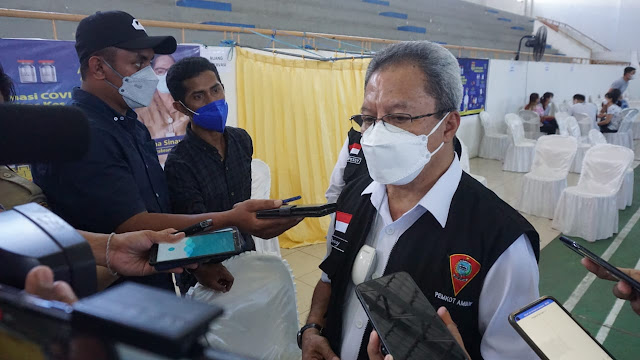 Antonius Gustav Latuheru Ungkap Rencana Vaksinasi Massal Bagi Pedagang Pasar di Ambon.lelemuku.com.jpg