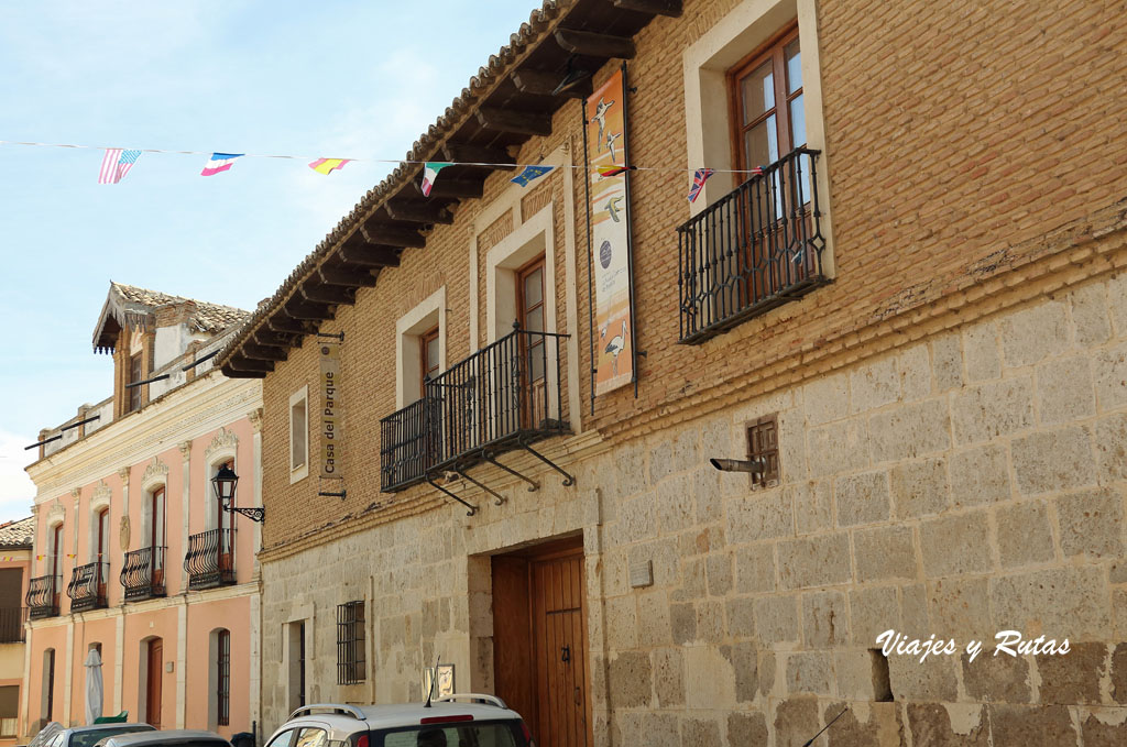 centro de visitantes de la laguna de la Nava, Casa de la Cruz de Fuentes de Nava