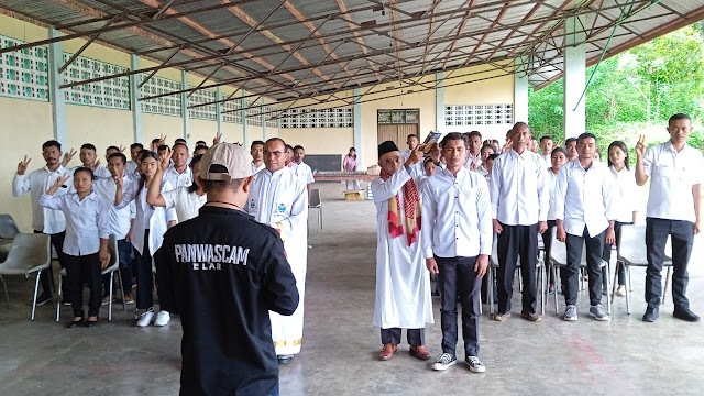 Panwaslu Kecamatan Elar Resmi Lantik dan Bekali Pengawas TPS untuk Pemilu 2024