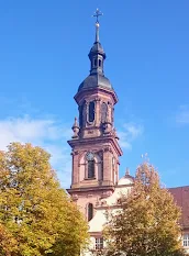 海外の教会の塔の写真