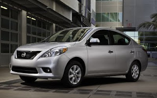 2012 nissan versa