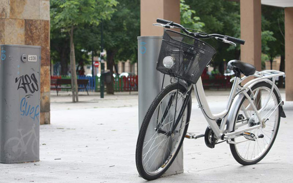 'Bicicletas públicas en la movilidad urbana sostenible' por  Víctor Soriano i Piqueras