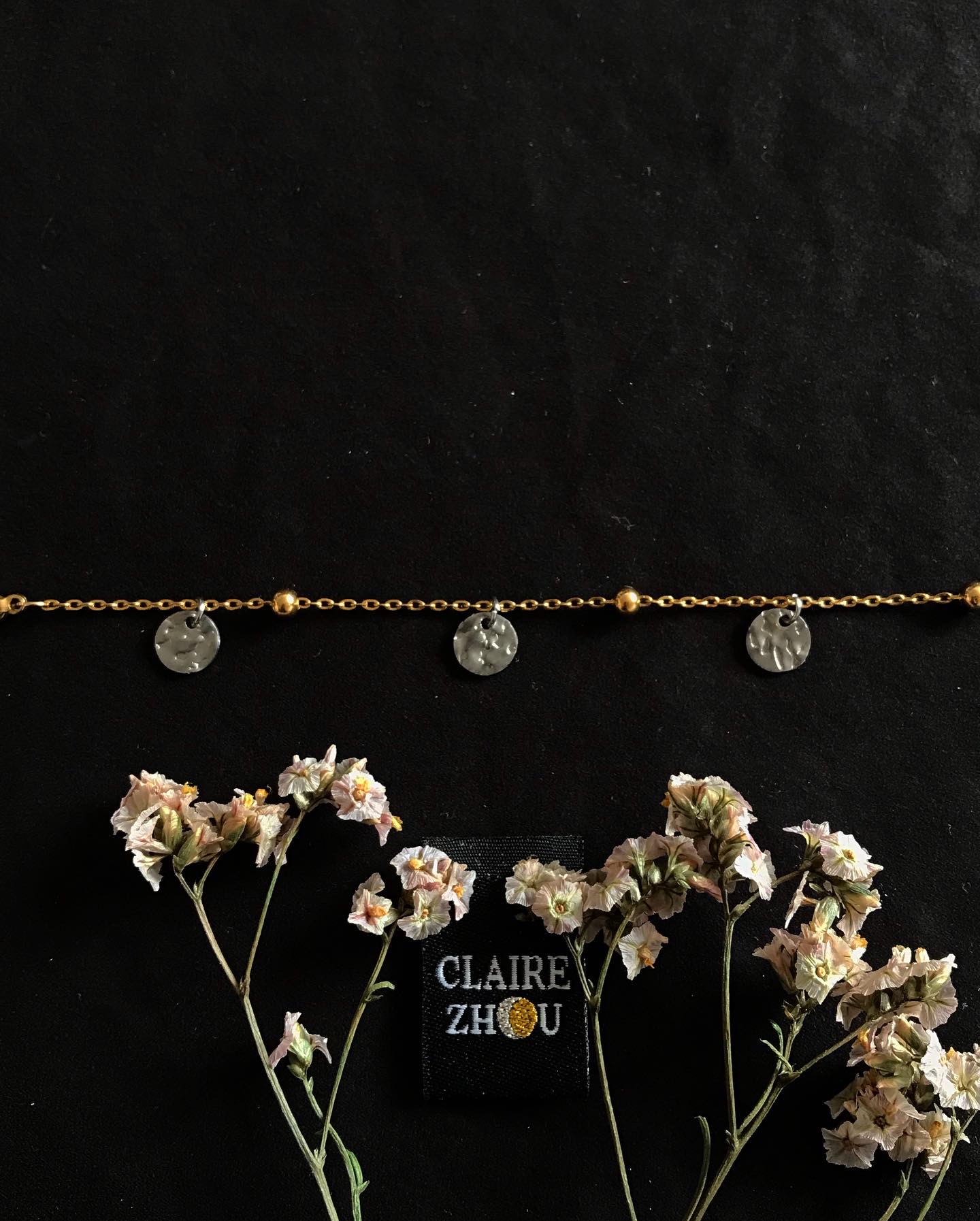 atelier claire zhou bijoux créateurs paris fait main mélange bijoux dorés et argentés