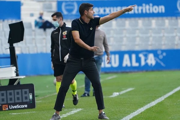 Oficial: El Sevilla Atlético destituye a Acejo y firma a Antonio Hidalgo como entrenador