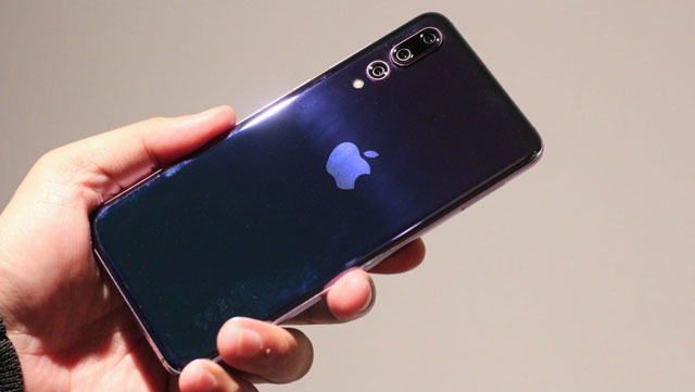 هاتف iPhone الجديد سيحمل ثلاث كاميرات خلفية 3D و شاشة Oled