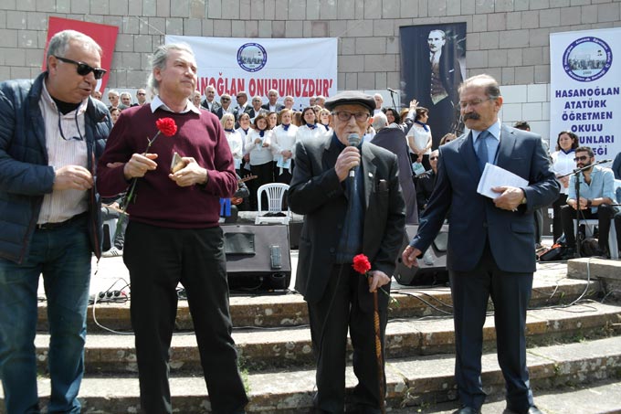 Yaşayan en yaşlı (99 yaşında) köy enstitülü öğretmen