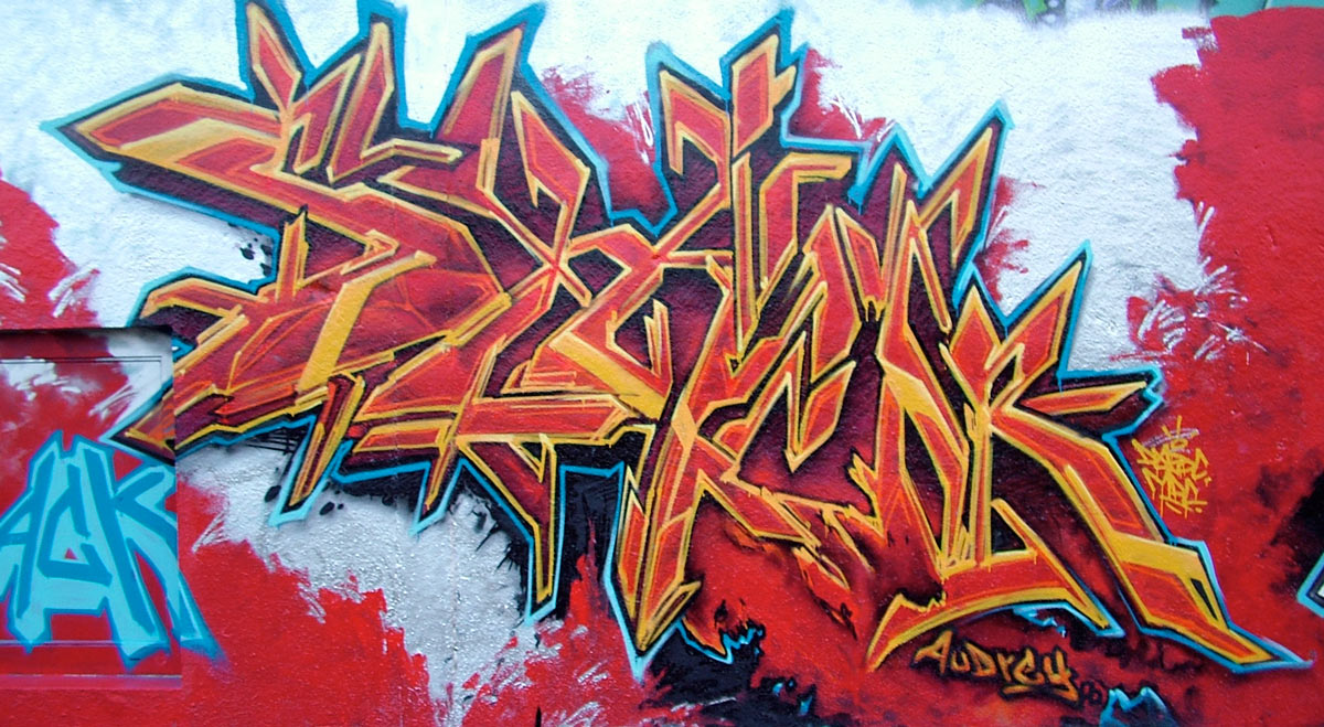 mural graffiti art: Graffiti Wallpapers : FWA Spray Can