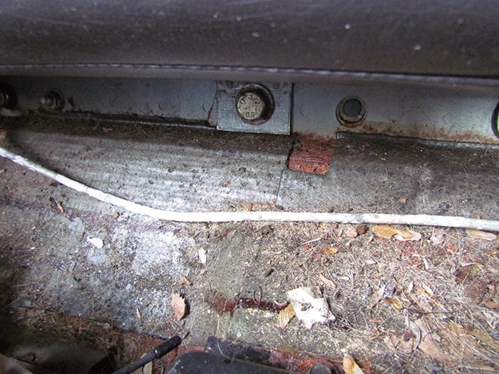 Crawls Backward (When Alarmed): Sagging Car Seatback Pocket Repair on the  c900 Seat