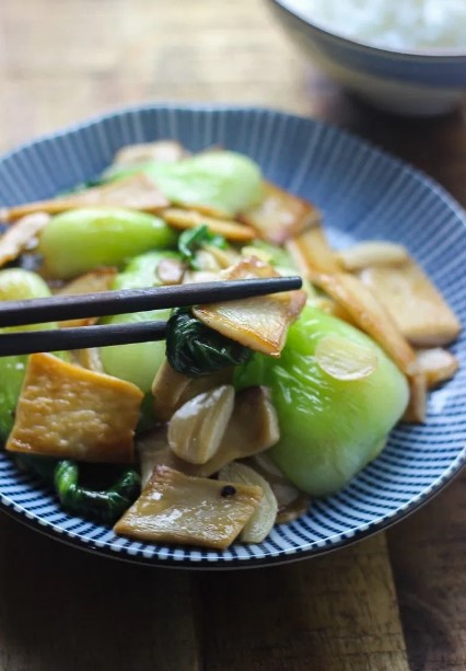 Mushroom and Bok Choy Stir Fry