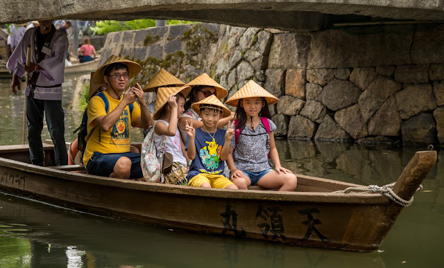 Turistas en los canales :: Canon EOS5D MkIII | ISO100 | Canon 24-105@105mm | f/5.6 | 1/50s