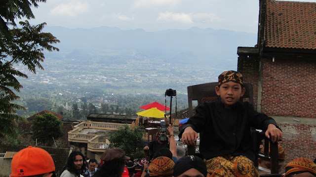 Cukur Rambut Gombak  Rejeban Plabengan Cepit Pagergunung