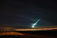 http://sciencythoughts.blogspot.co.uk/2015/11/bright-fireball-over-saskatchewan-and.html