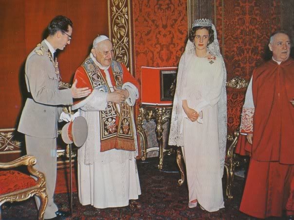 Balduino y Fabiola de Bélgica con Juan XXIII (Fabiola en ese momento estaba embarazada