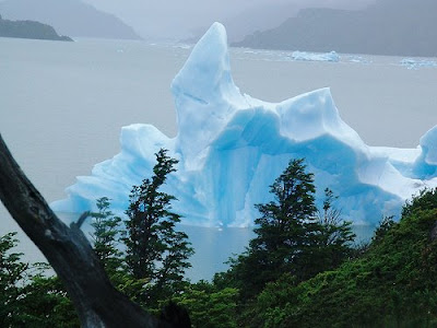 Amazing Iceberg miracle photos - very cool picture