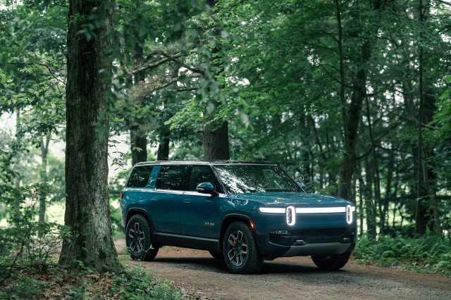2023 Rivian R1S Review