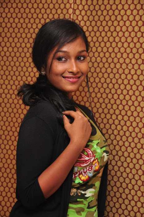 swathi narthagi hot images