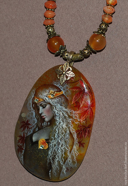 beautiful miniature painting by Svetlana Belovodova