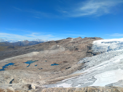 Twenty years ago, the Ritacuba glacier was a good number of metres further down the mountain.