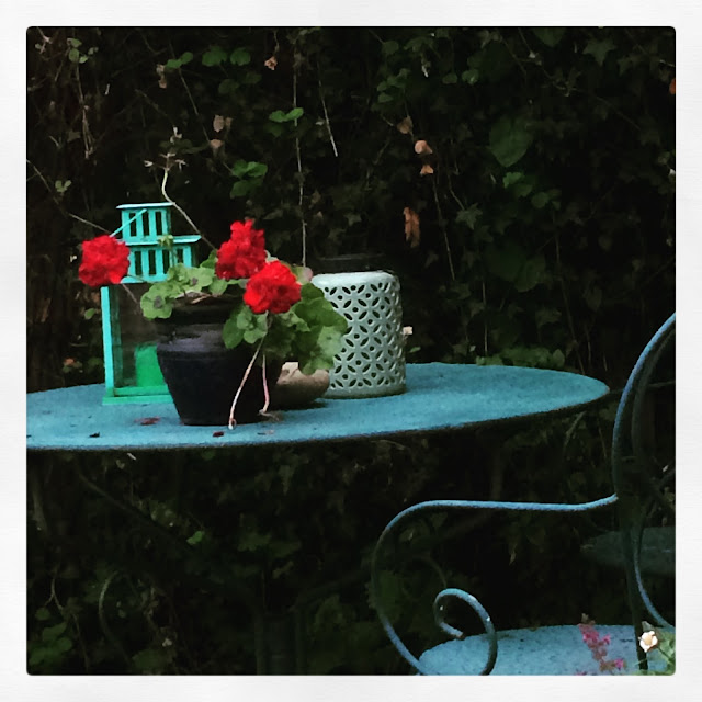 table in English Country Garden