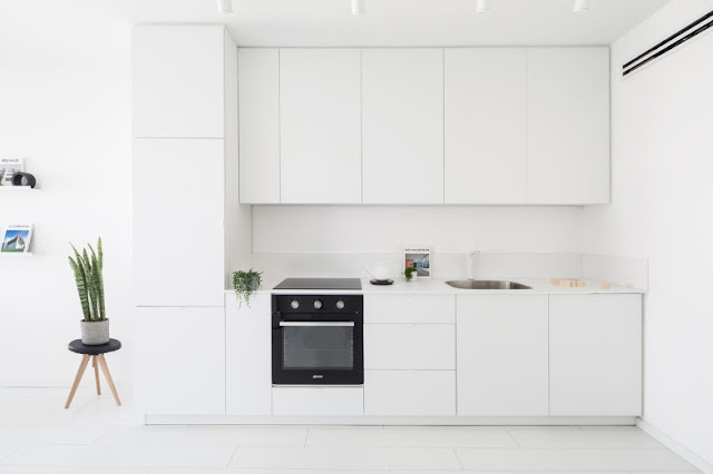 white minimalist kitchen design